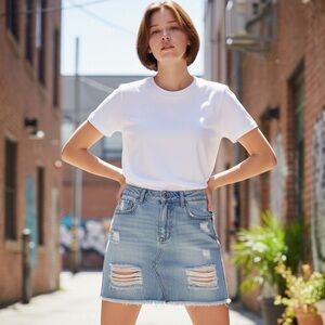 Garage VTG Distressed Light-wash Denim Mini Skirt w/ Raw Frayed Hem Size 9 NWT